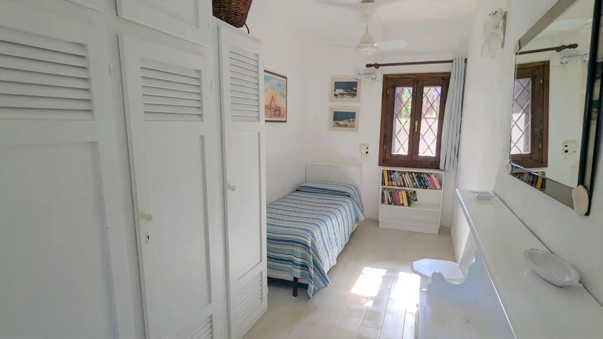 Holiday home Appartamento Vista Mare A 150M Dalla Spiaggia Costa Corallina