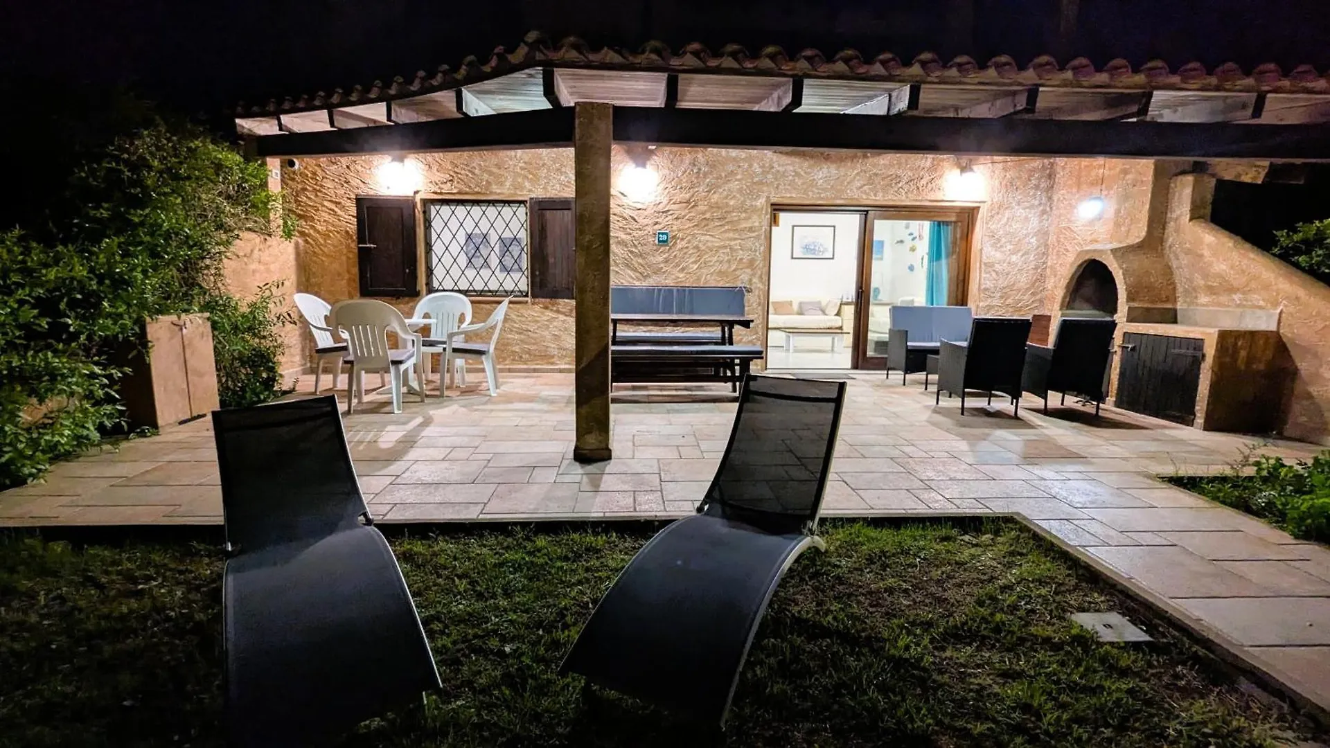 Vakantiehuis Appartamento Vista Mare A 150M Dalla Spiaggia Costa Corallina